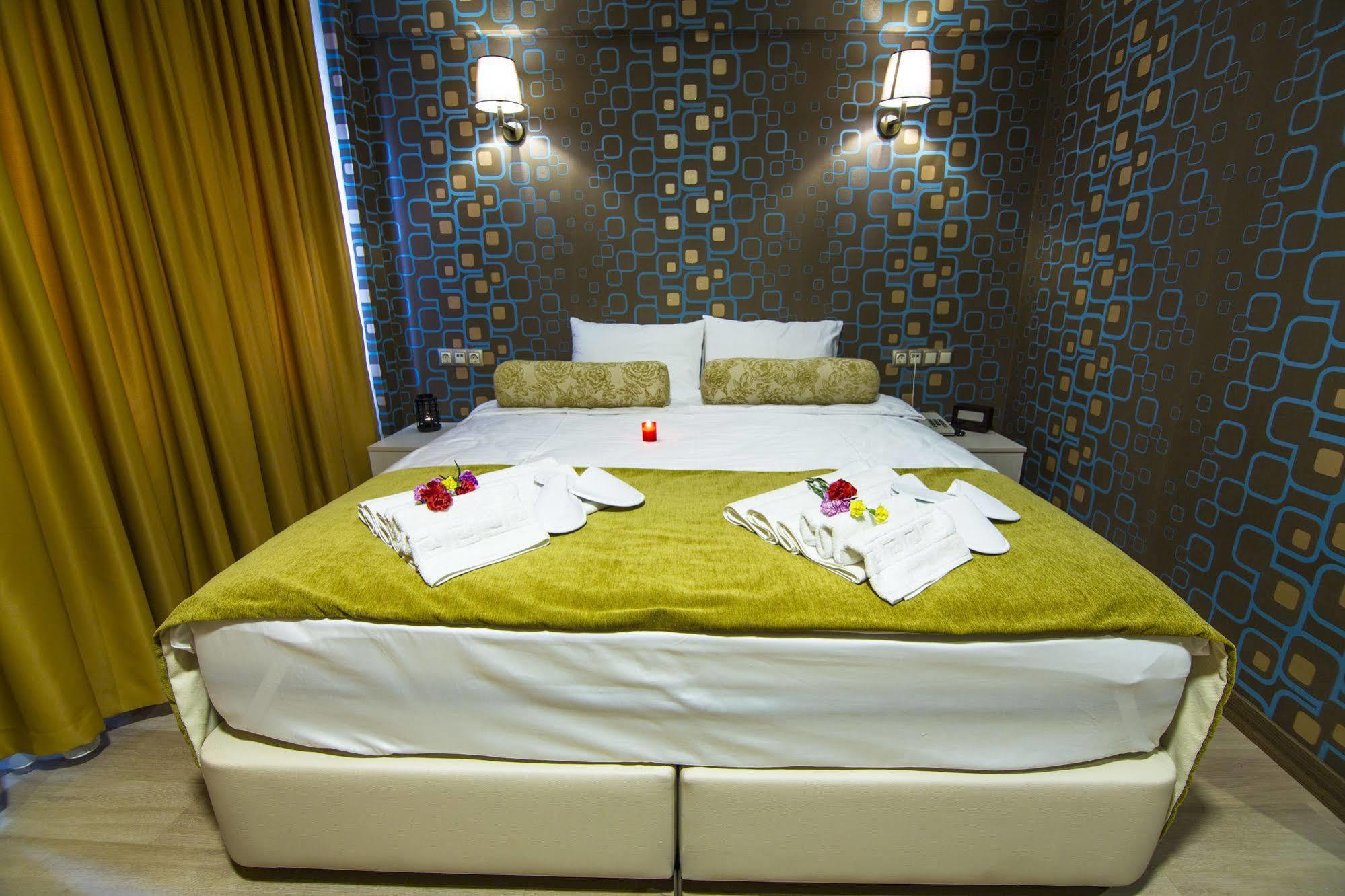 Kuzen Otel (Adults Only) อิสตันบูล ภายนอก รูปภาพ