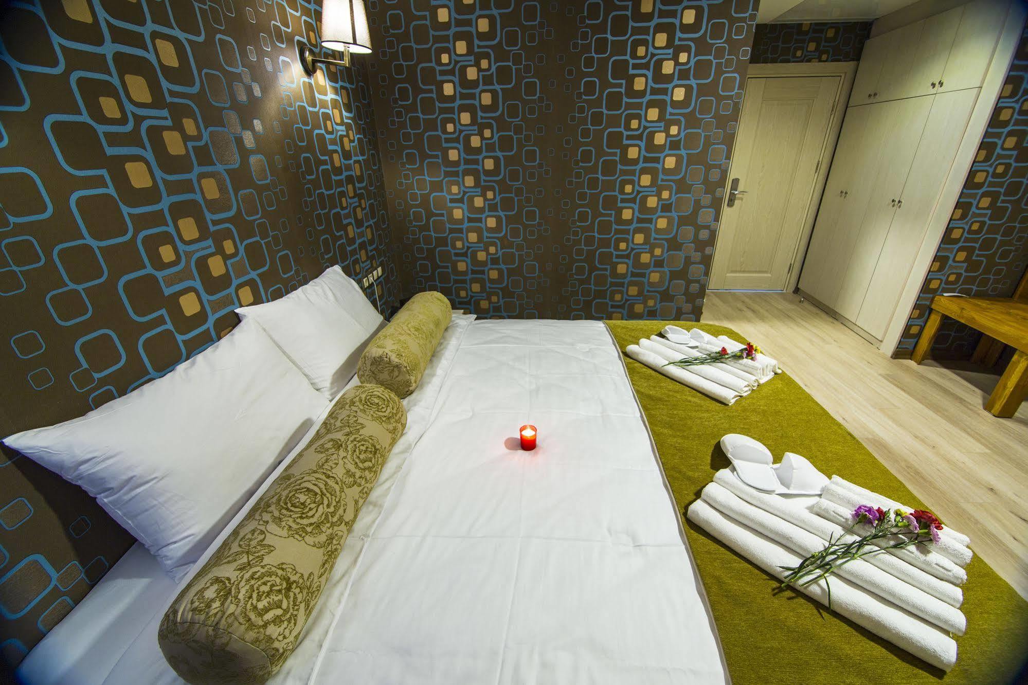 Kuzen Otel (Adults Only) อิสตันบูล ภายนอก รูปภาพ