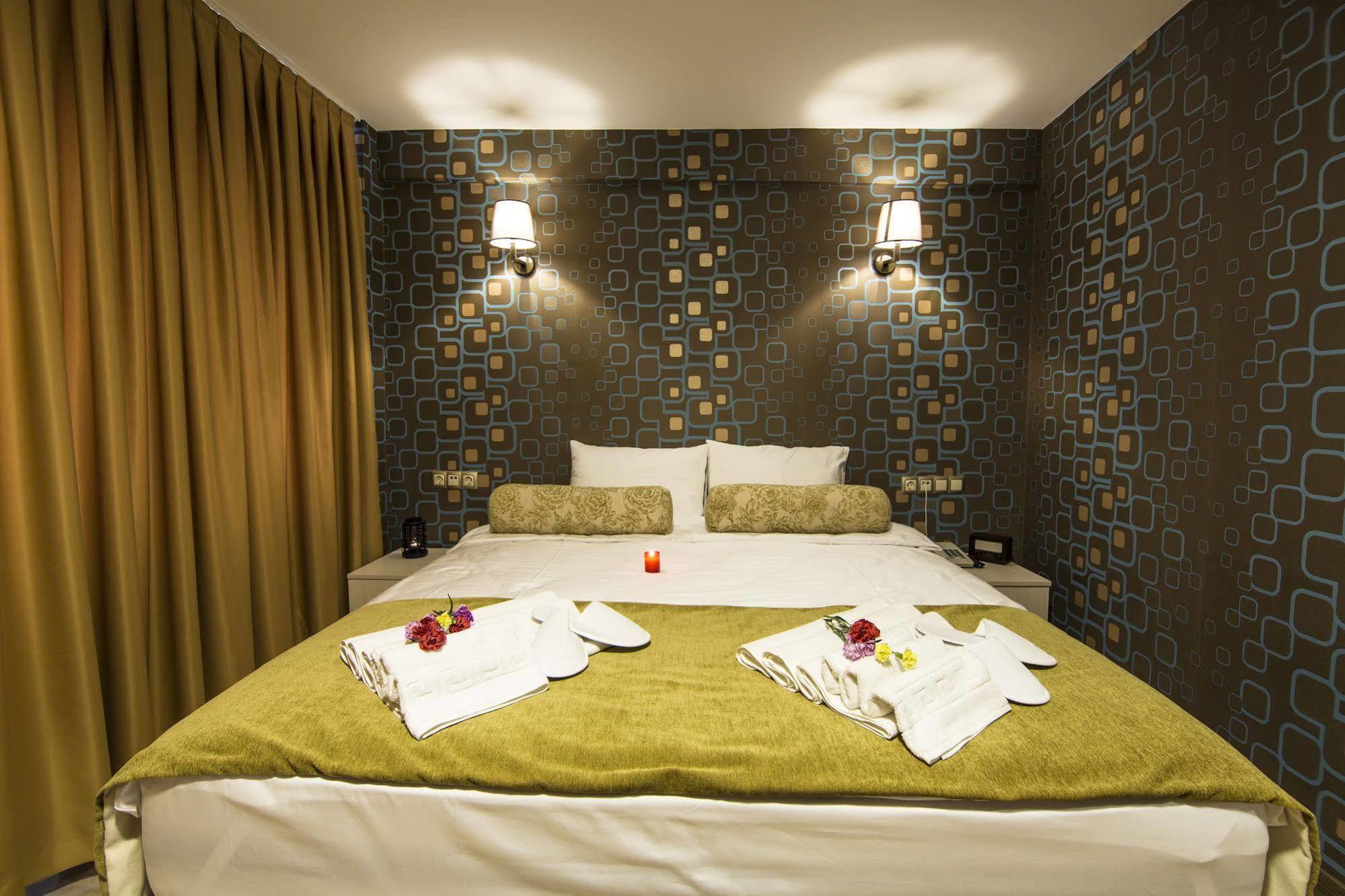 Kuzen Otel (Adults Only) อิสตันบูล ภายนอก รูปภาพ