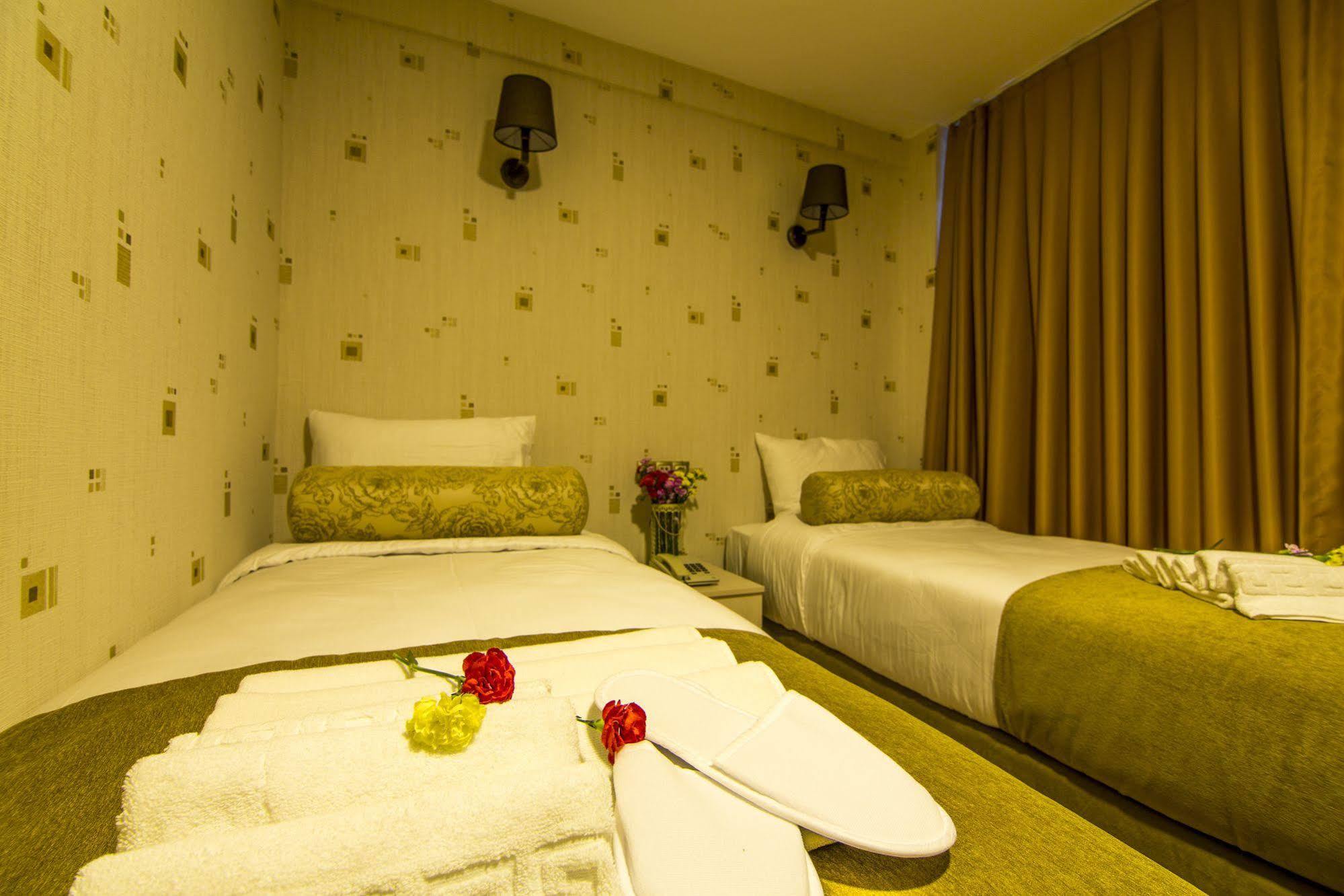 Kuzen Otel (Adults Only) อิสตันบูล ภายนอก รูปภาพ